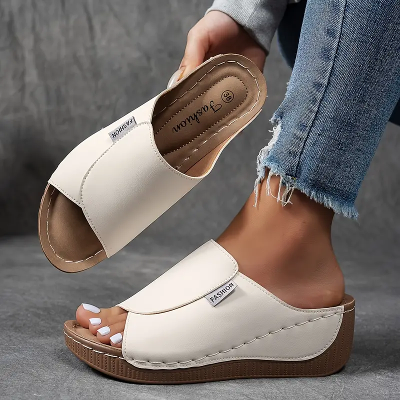Comfortable sandals with arch support