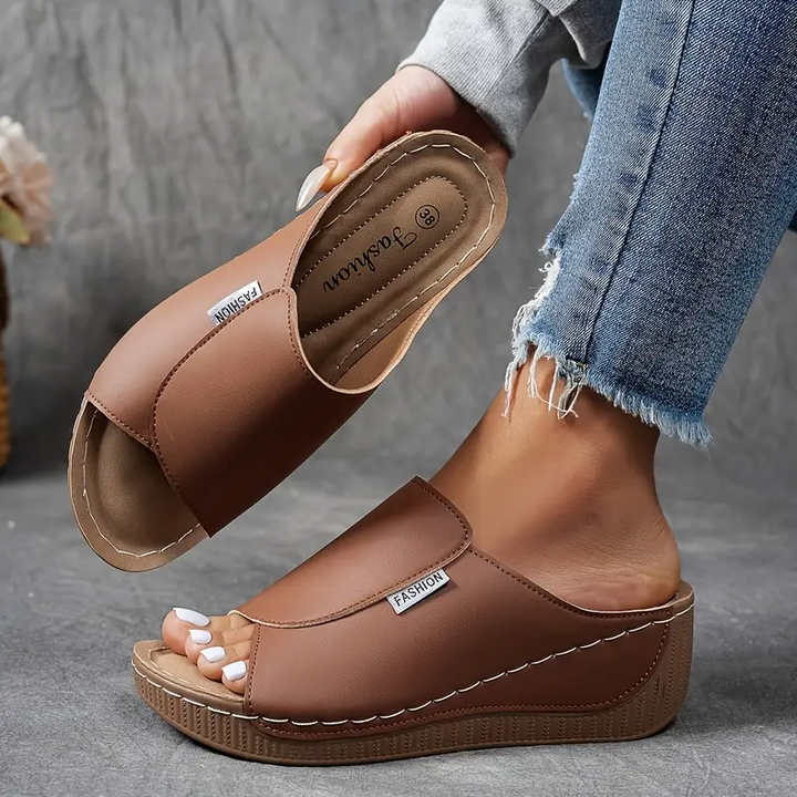Comfortable sandals with arch support