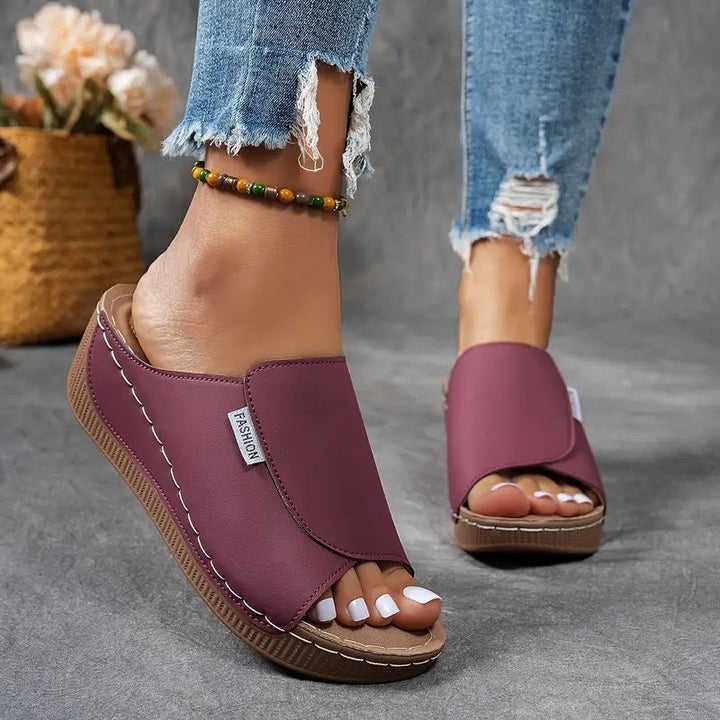 Comfortable sandals with arch support
